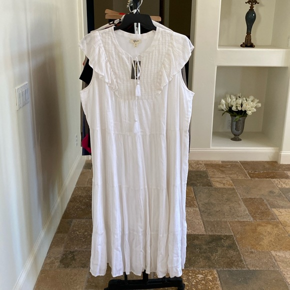 Style & Co. Dresses & Skirts - Style & Co Shimmer Dress - white - size XXL.
